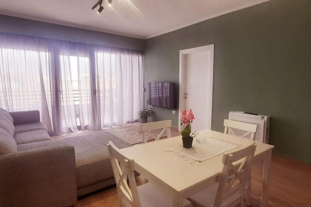 Flower Apartment Τίρανα Εξωτερικό φωτογραφία