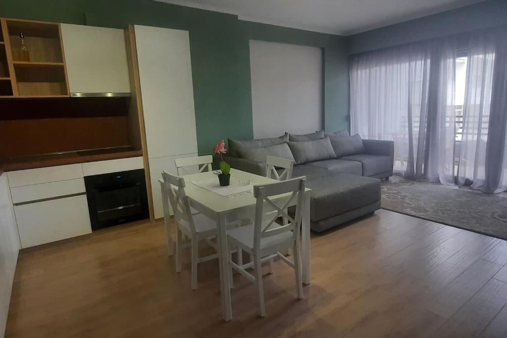 Flower Apartment Τίρανα Εξωτερικό φωτογραφία